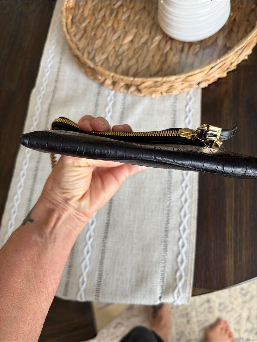 Henri Bendel Debutante Croc embossed Leather Wristlet Clutch with Gold Hardware - Picture 10 of 14